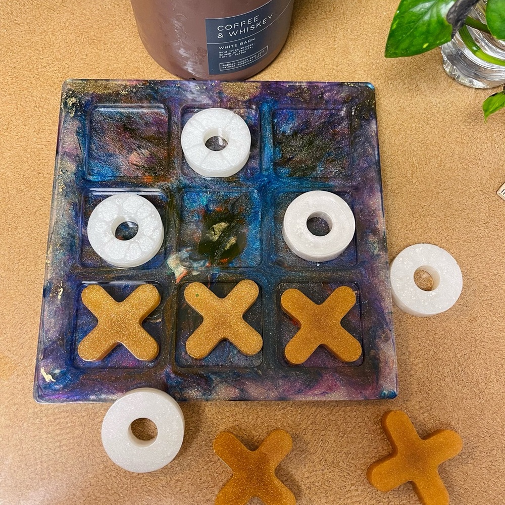 Colorful Tic-Tac-Toe Set - Picture 2 of 14